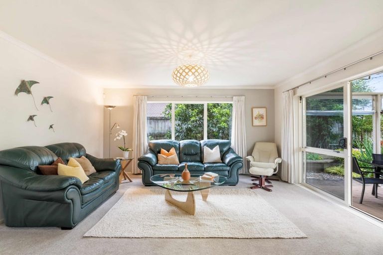 Photo of property in 94 Longford Park Drive, Takanini, 2112