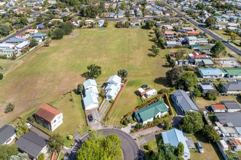 Photo of property in 124a Avalon Place, Whangamata, 3620