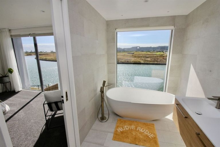 Photo of property in 16 Ngaroma Crescent, Whitianga, 3510