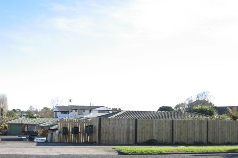 Photo of property in 2/113 Great South Road, Manurewa, Auckland, 2102