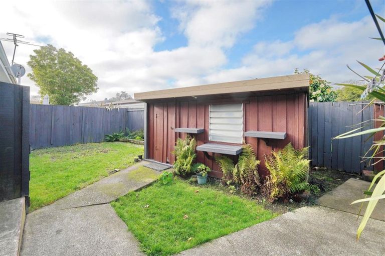 Photo of property in 2/7 Wanstead Place, Woolston, Christchurch, 8062