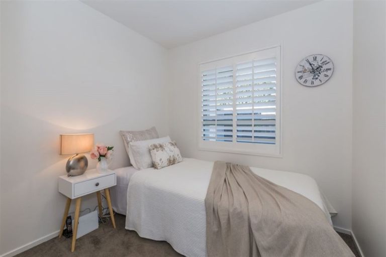 Photo of property in 51 Durrell Way, Rolleston, 7614