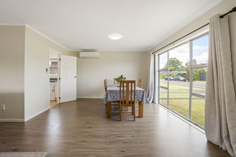 Photo of property in 7 Glengowan Place, Conifer Grove, Takanini, 2112