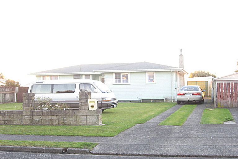 Photo of property in 12 Ngatuku Place, Tokoroa, 3420