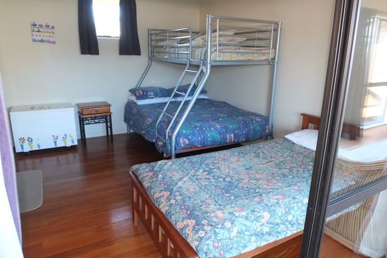 Photo of property in 30 Pratt Avenue, Foxton Beach, Foxton, 4815