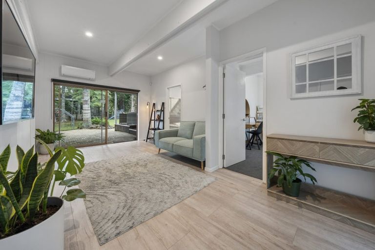 Photo of property in 23 Tainui Road, Titirangi, Auckland, 0604