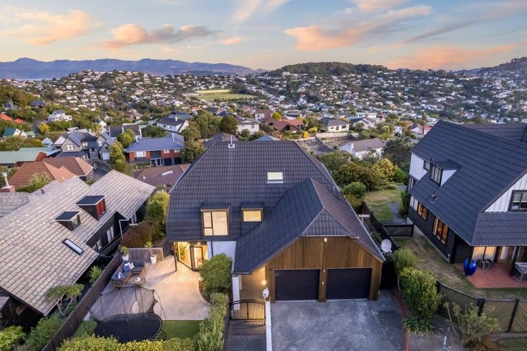 Photo of property in 9 Satara Crescent, Khandallah, Wellington, 6035