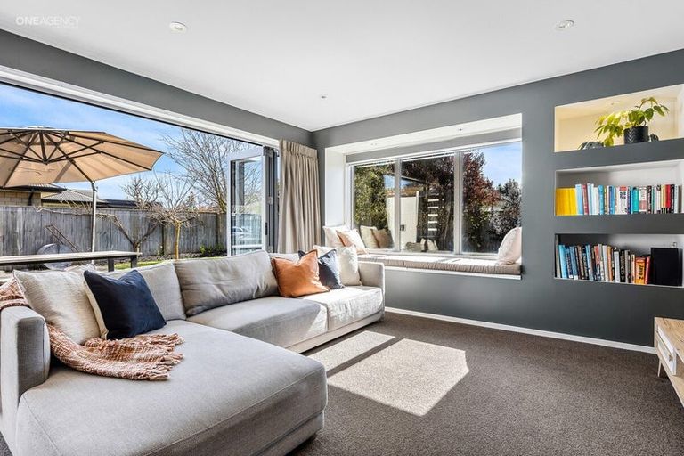 Photo of property in 10 Amy Place, Rangiora, 7400