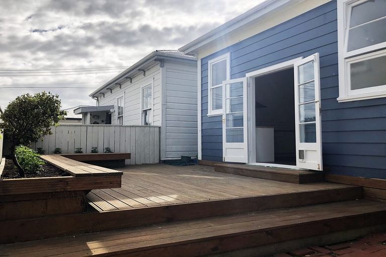 Photo of property in 74 Coromandel Street, Newtown, Wellington, 6021