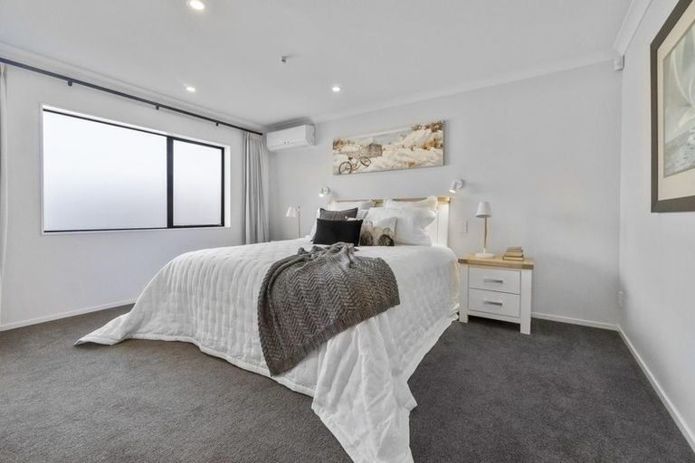 Photo of property in 2 Bannings Way, Hobsonville, Auckland, 0618
