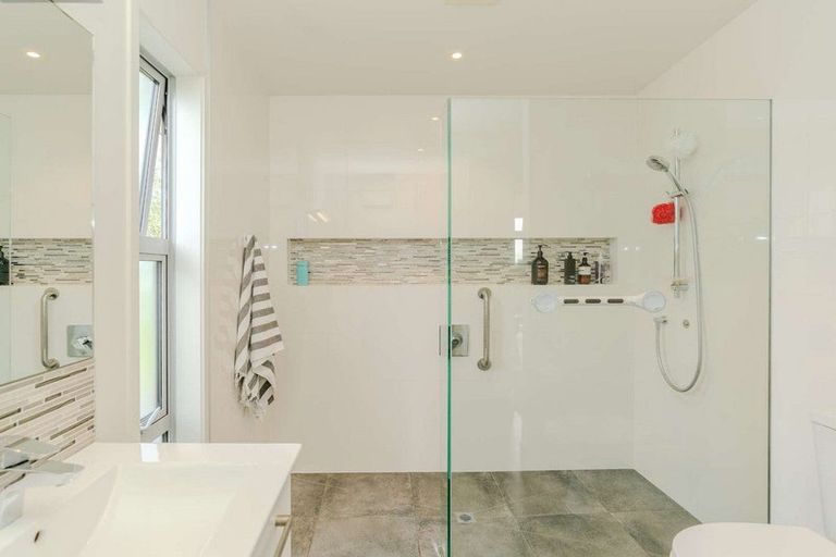 Photo of property in 18 Greenway Drive, Kerikeri, 0230
