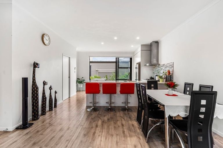 Photo of property in 20 Rere Close, Takanini, 2112