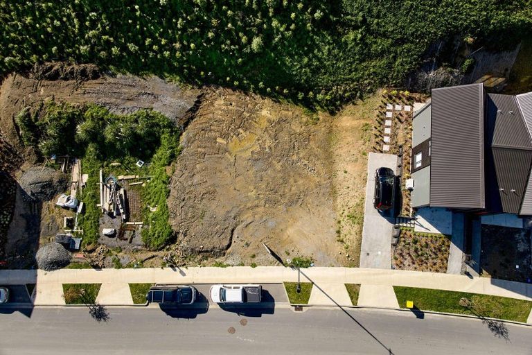 Photo of property in 19 Oakum Road, Whitby, Porirua, 5024