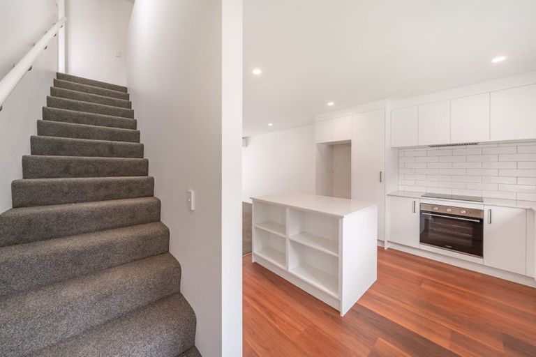 Photo of property in 1/104 Martin Street, Wallaceville, Upper Hutt, 5018