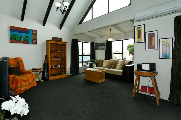 Photo of property in 2/169 Tahunanui Drive, Tahunanui, Nelson, 7011