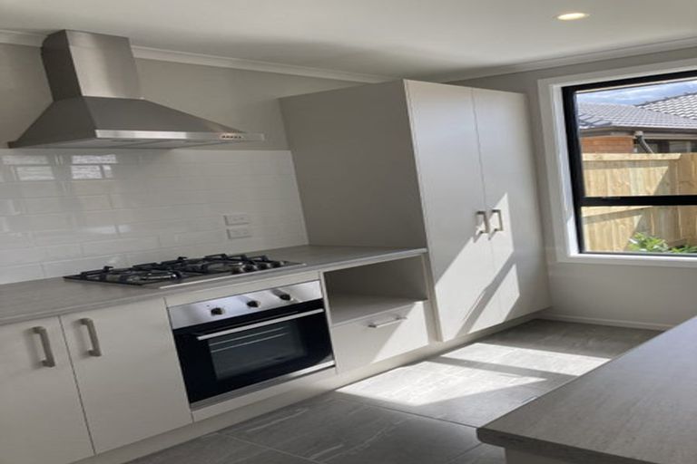Photo of property in 49u2 Holland Road, Fairfield, Hamilton, 3214