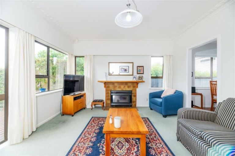 Photo of property in 1/35 Mcintyre Road, Mangere Bridge, Auckland, 2022