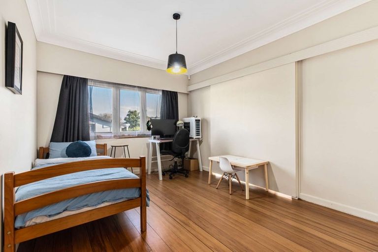 Photo of property in 1/16 Evans Road, Glen Eden, Auckland, 0602