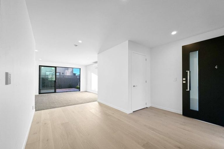 Photo of property in 323 Riverside Drive, Waterloo, Lower Hutt, 5011