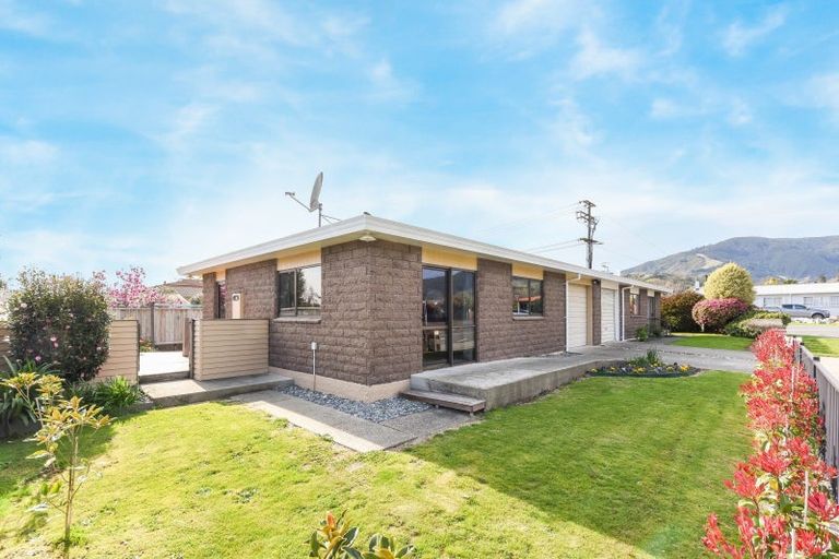 Photo of property in 2/2 Langbein Street, Stoke, Nelson, 7011