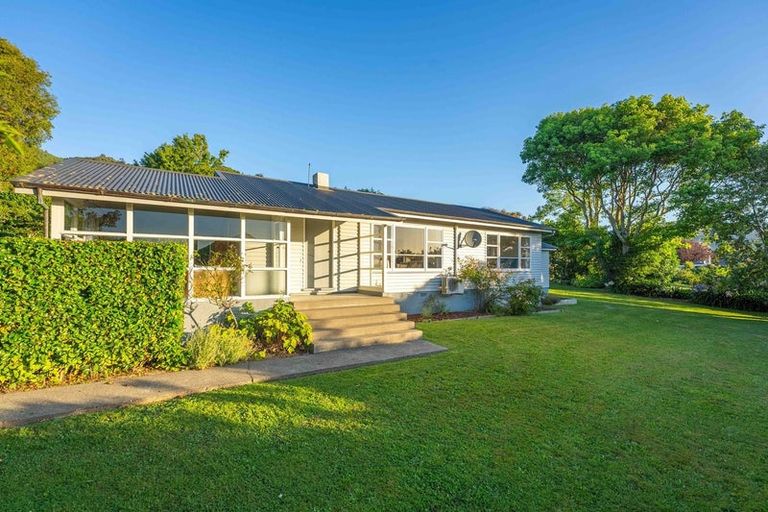Photo of property in 58 Winara Avenue, Waikanae, 5036