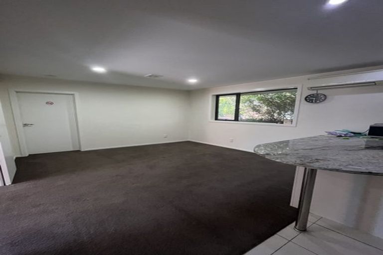 Photo of property in 17 Nortons Road, Avonhead, Christchurch, 8042