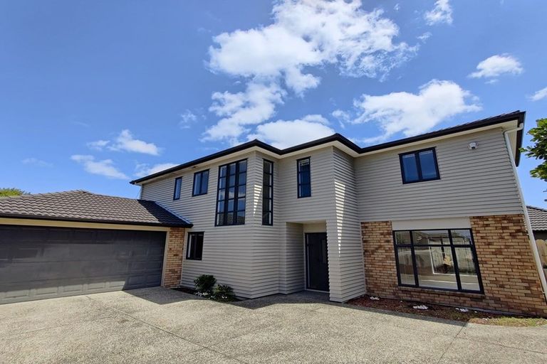 Photo of property in 6 Hampervale Place, Flat Bush, Auckland, 2016