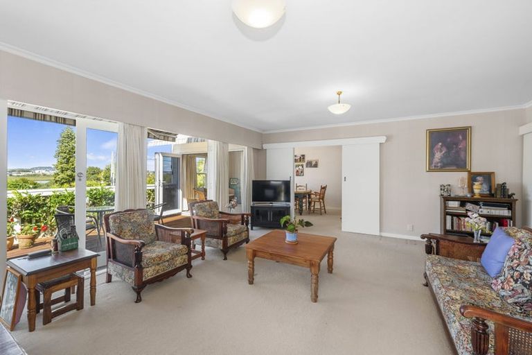 Photo of property in 23 Merchant Avenue, Te Atatu South, Auckland, 0610