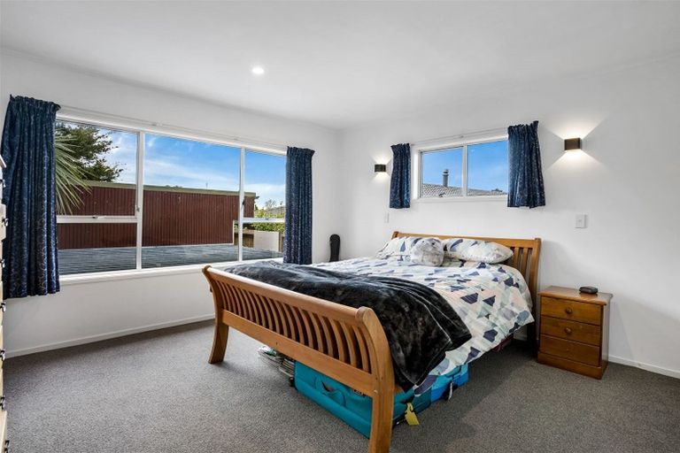 Photo of property in 4 Towra Place, Botany Downs, Auckland, 2010