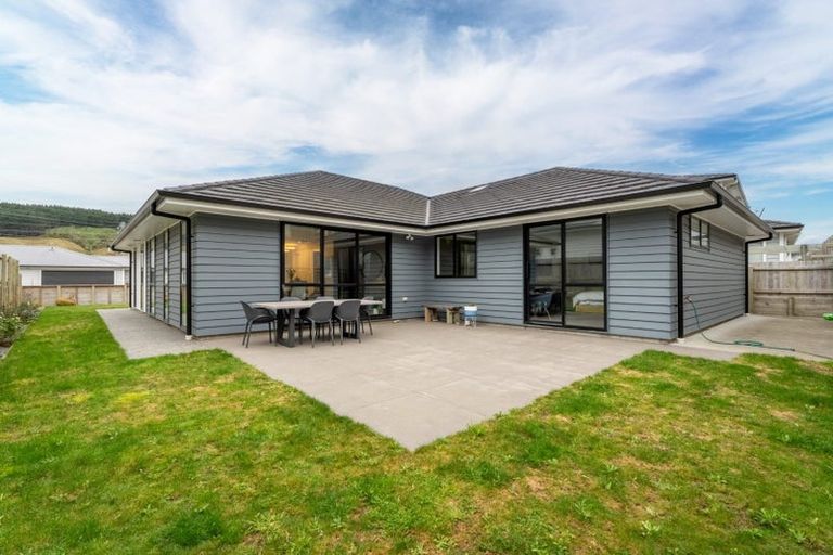 Photo of property in 52 Atherton Terrace, Churton Park, Wellington, 6037