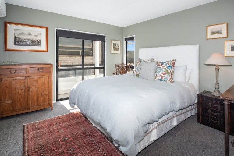 Photo of property in 156 Marine Parade, Mount Maunganui, 3116