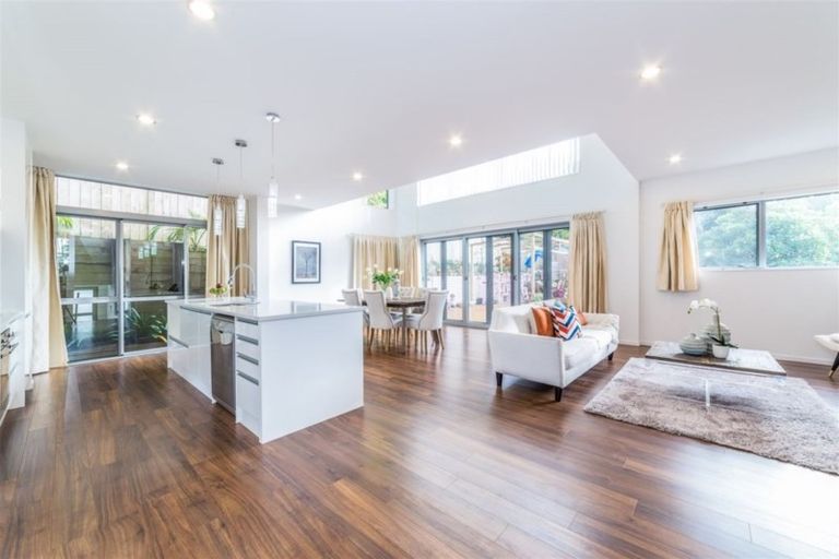 Photo of property in 22a Gerontius Glade, Torbay, Auckland, 0630