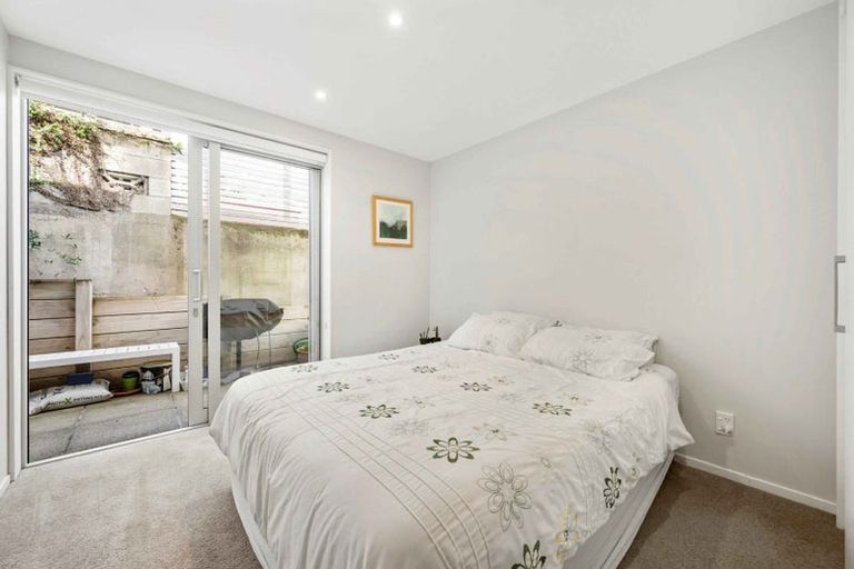 Photo of property in 321a The Terrace, Te Aro, Wellington, 6011