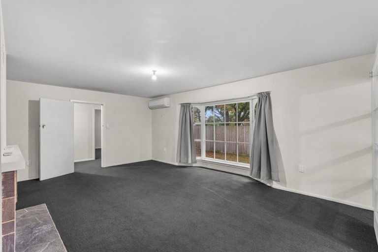 Photo of property in 55 Whitby Street, Burnside, Christchurch, 8053