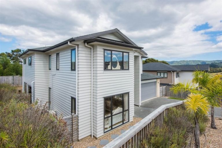 Photo of property in 116 San Valentino Drive, Henderson, Auckland, 0612