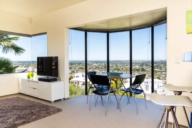 Photo of property in 32 Cumberland Rise, Taradale, Napier, 4112