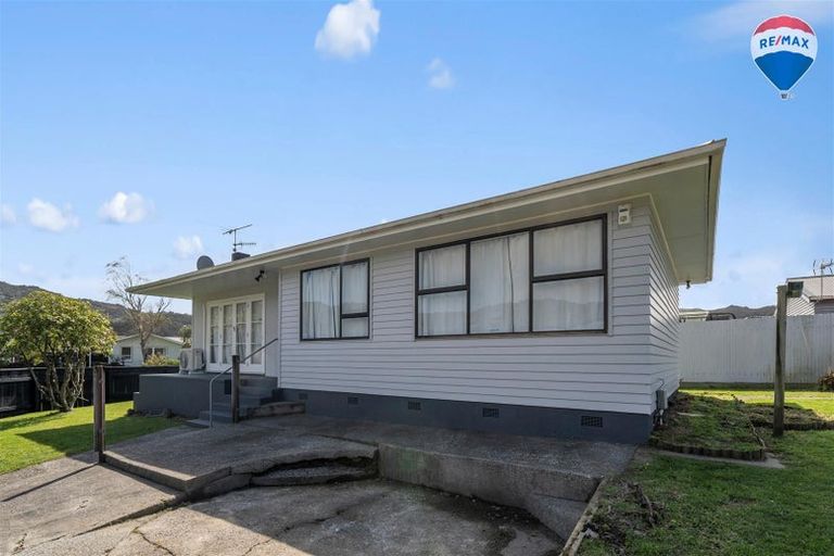 Photo of property in 8 Meremere Street, Wainuiomata, Lower Hutt, 5014
