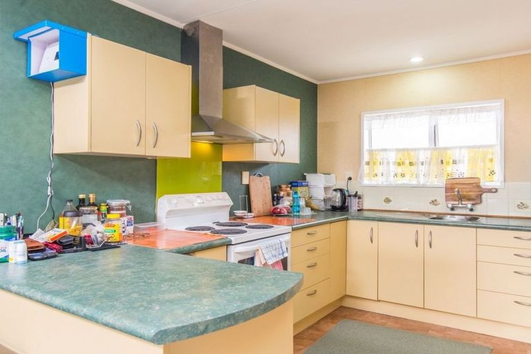 Photo of property in 2/50 Kenderdine Road, Papatoetoe, Auckland, 2025