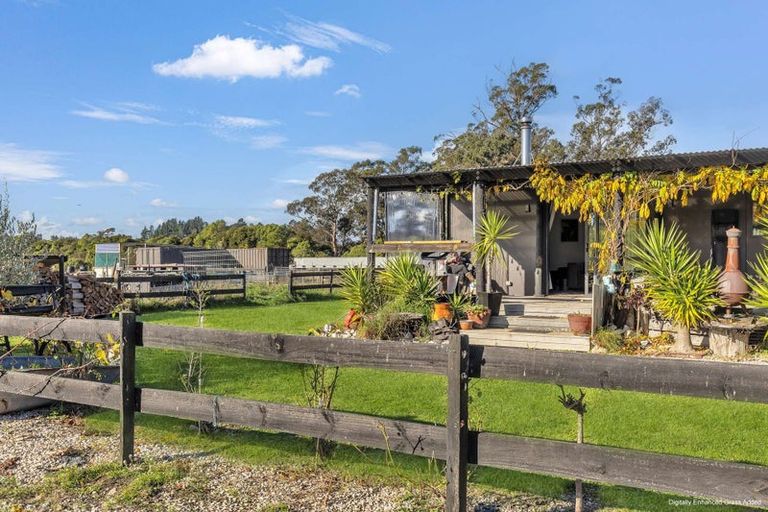 Photo of property in 15 Harley Road, Tasman, Upper Moutere, 7175