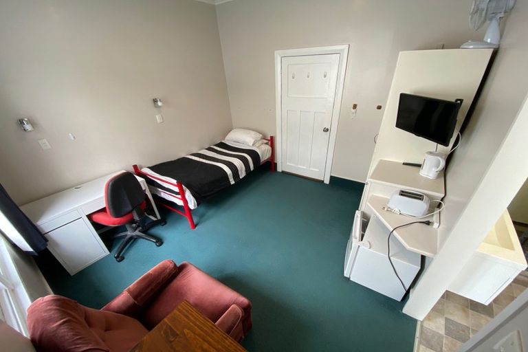 Photo of property in Rowena Hostel, 61 Ellice Street, Mount Victoria, Wellington, 6011