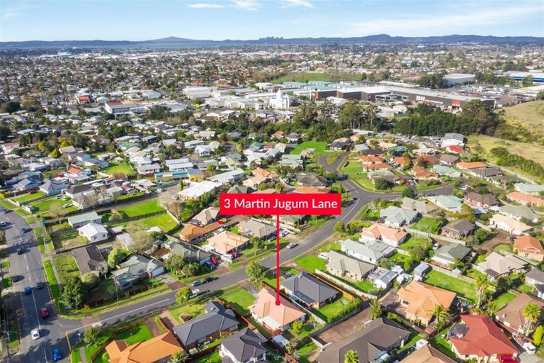 Photo of property in 3 Martin Jugum Lane, Ranui, Auckland, 0612