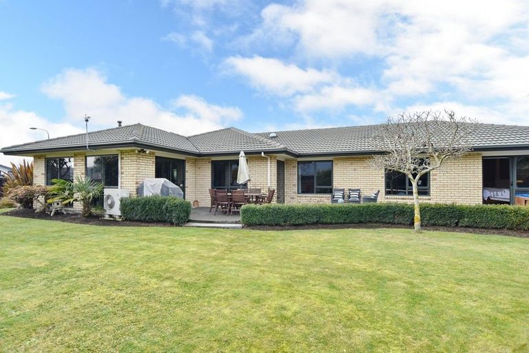 Photo of property in 30 John Morel Place, Parklands, Christchurch, 8083