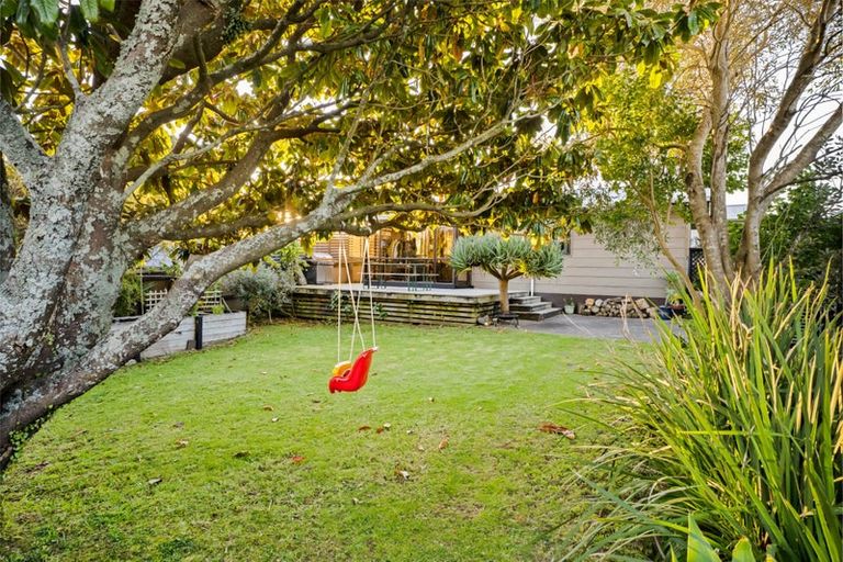 Photo of property in 42 Norwich Avenue, Spotswood, New Plymouth, 4310