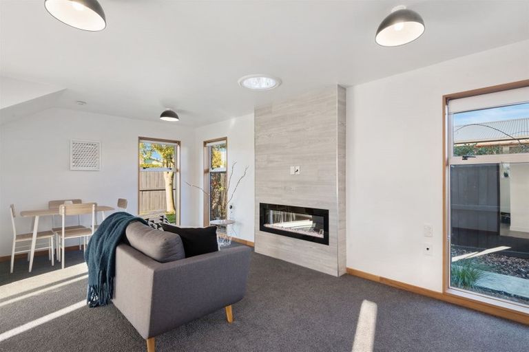 Photo of property in 1/121 Wilsons Road, Saint Martins, Christchurch, 8022