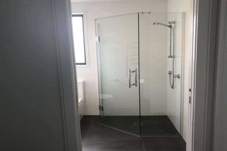 Photo of property in 2u4 Moana Street, Frankton, Hamilton, 3204