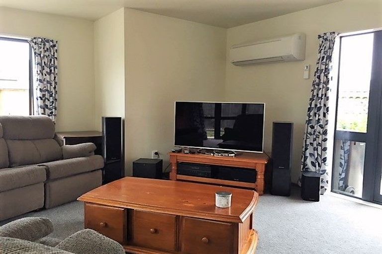 Photo of property in 27 Cardigan Bay Place, Addington, Christchurch, 8024