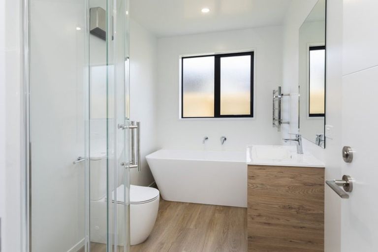 Photo of property in 5 Rita Angus Road, Belfast, 8051