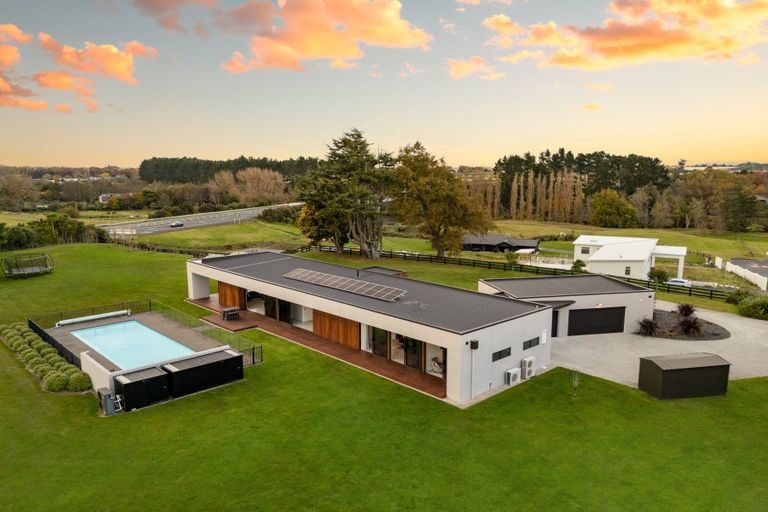 Photo of property in 17 Piriti Lane, Horsham Downs, Hamilton, 3281