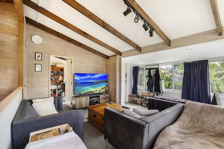 Photo of property in 2/88 Arran Road, Browns Bay, Auckland, 0630