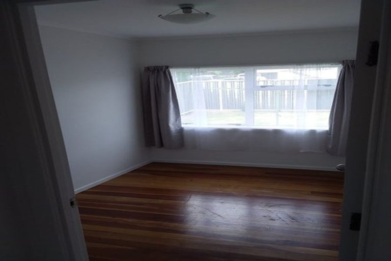 Photo of property in 2 Laureston Avenue, Papatoetoe, Auckland, 2025